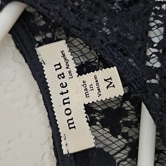 Monteau Navy Blue Lace top size Medium - Picture 2 of 6